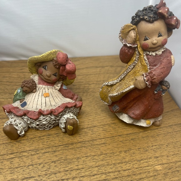 Vintage c.1995 Martha Holcombe Figurine's, God is Love set of 7 - Picture 6 of 14